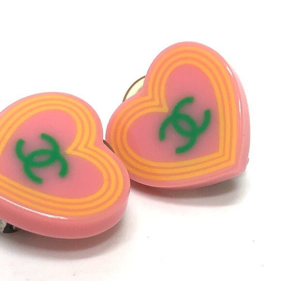 CHANEL Pink Heart Earrings - Picture 5 of 6